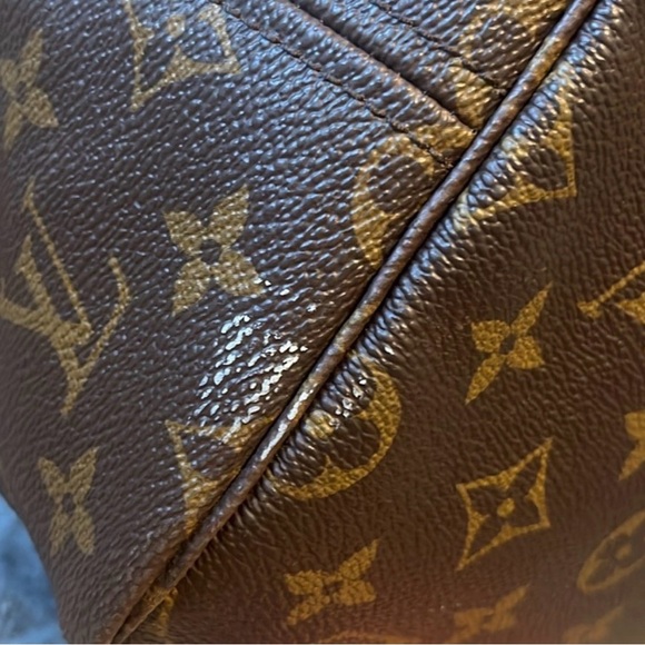 Louis Vuitton GM Neverfull - Picture 6 of 11